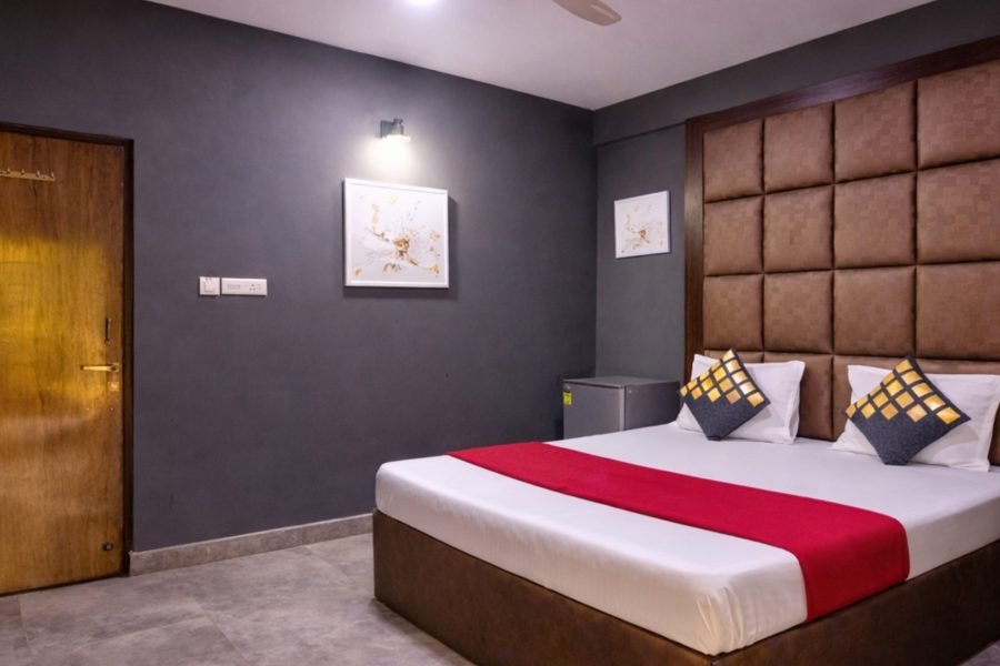 Interconnected Rooms